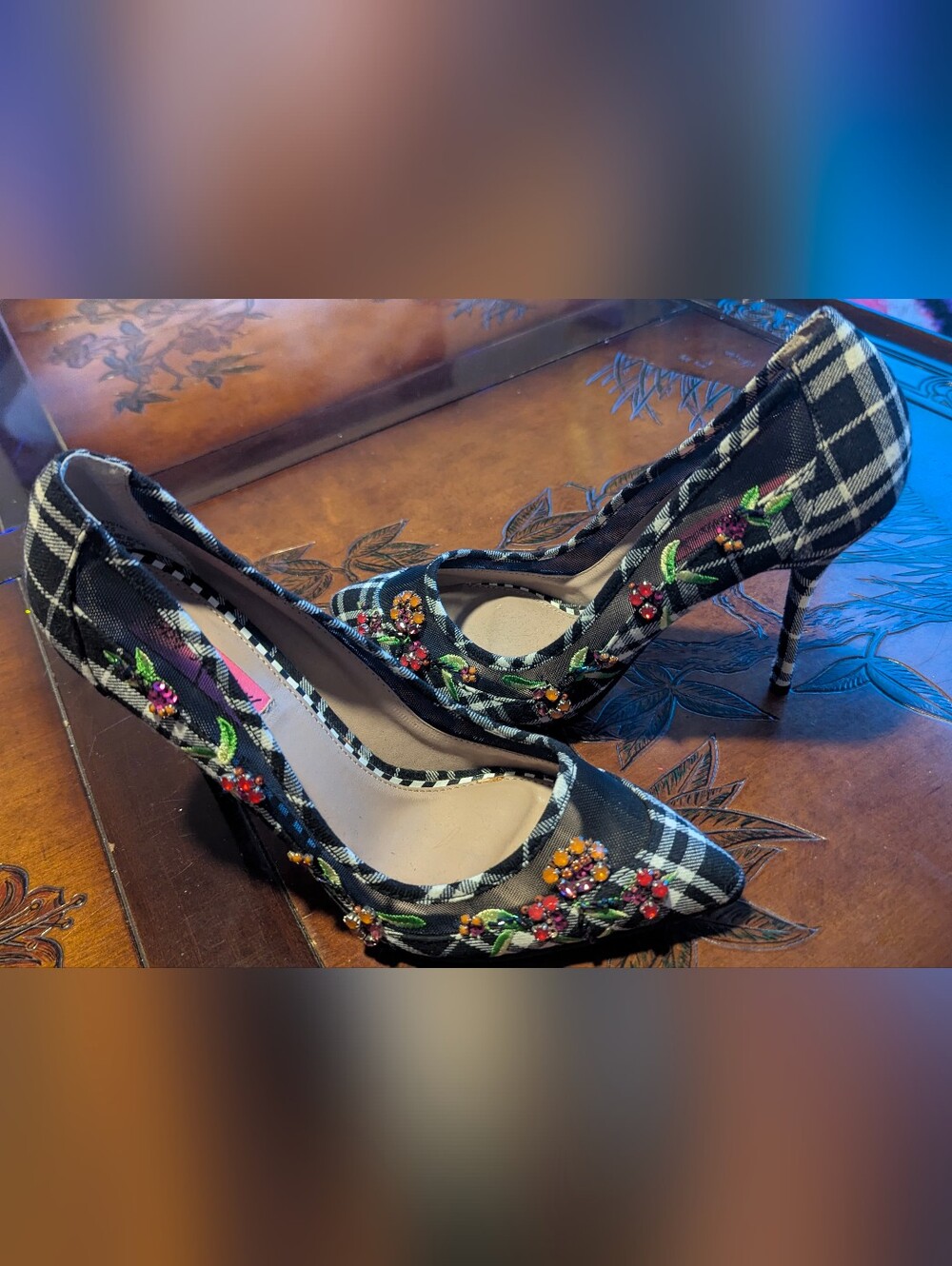 Betsey Johnson Black Plaid Embroidered Floral Pointed-Toe Pumps - Picture 5 of 7